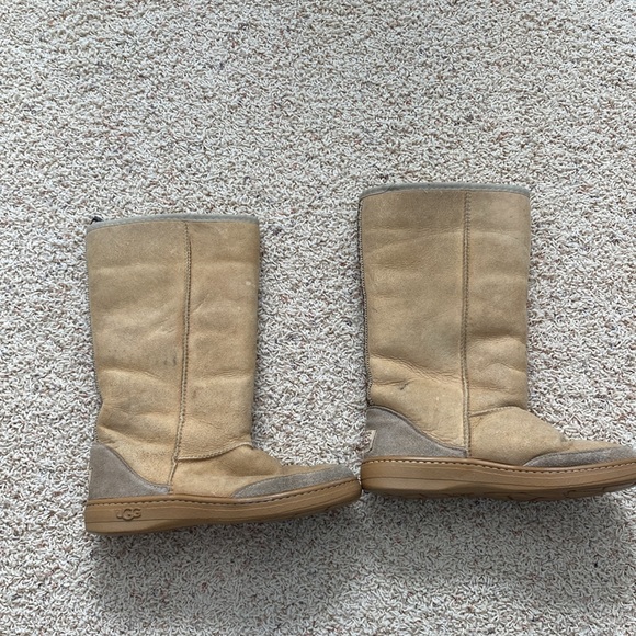 Ugg Australia Women’s Tall Ultimate Braid Boots Size 8 Rubber Sole Tan - Picture 2 of 8